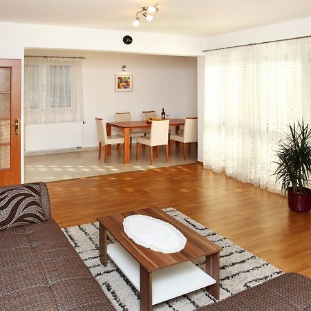 Apartment Matea Трогир Екстериор снимка